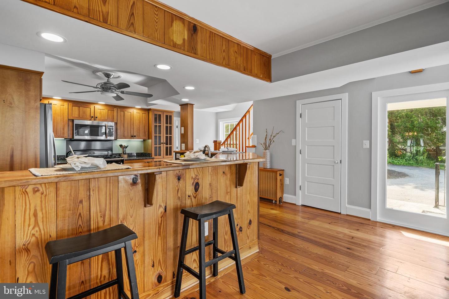 Cobb Island, Maryland, 20625, United States, 6 Bedrooms Bedrooms, ,6 BathroomsBathrooms,Residential,Contingent,1849506