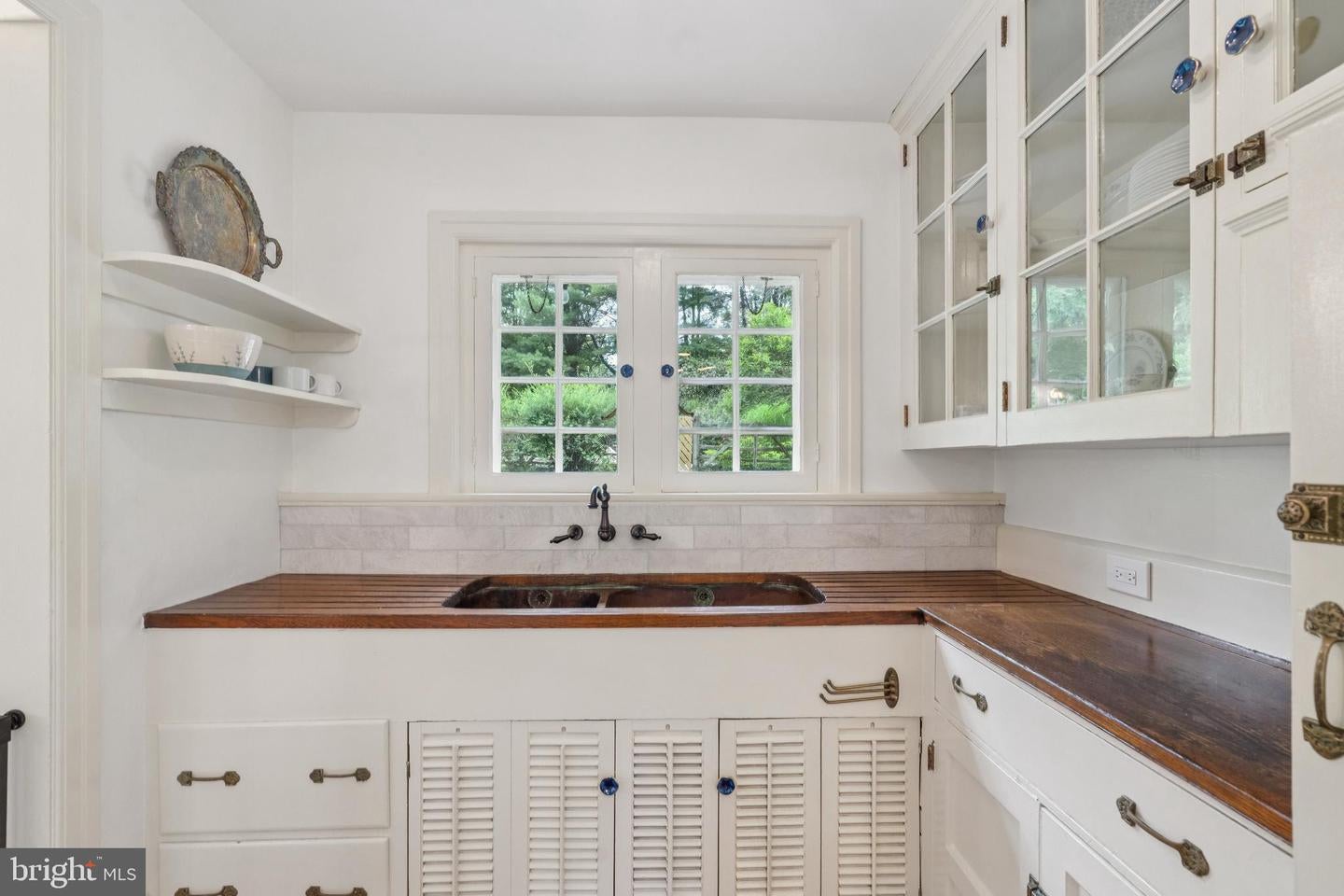 Wayne, Pennsylvania, 19087, United States, 4 Bedrooms Bedrooms, ,5 BathroomsBathrooms,Residential,Active,2003551