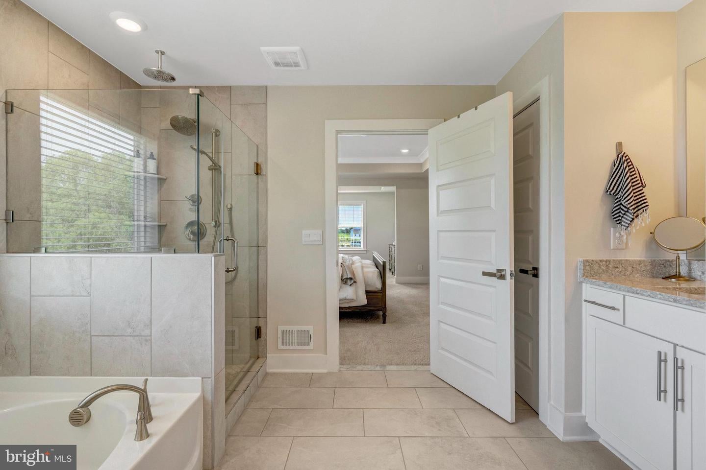 Nokesville, Virginia, 20181, United States, 5 Bedrooms Bedrooms, ,4 BathroomsBathrooms,Residential,Active,1922292