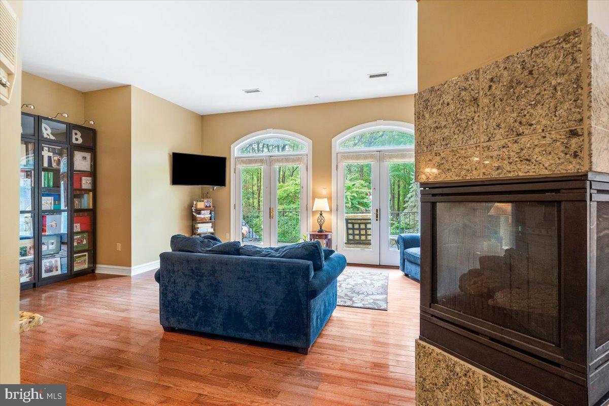 Frederick, Maryland, 21702, United States, 5 Bedrooms Bedrooms, ,8 BathroomsBathrooms,Residential,Active,2002354