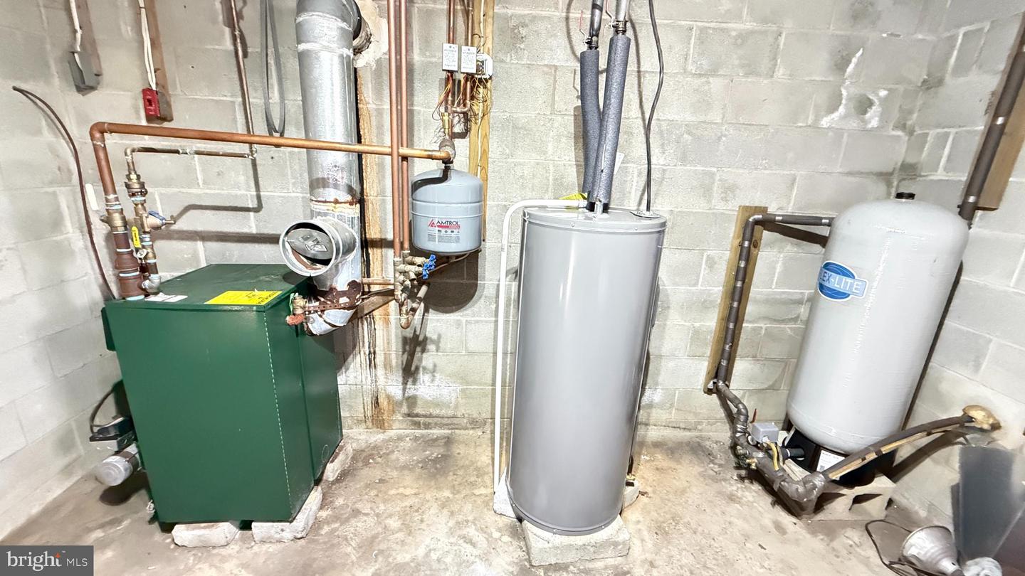 Waymart, Pennsylvania, 18472, United States, 4 Bedrooms Bedrooms, ,2 BathroomsBathrooms,Residential,Active,2007156