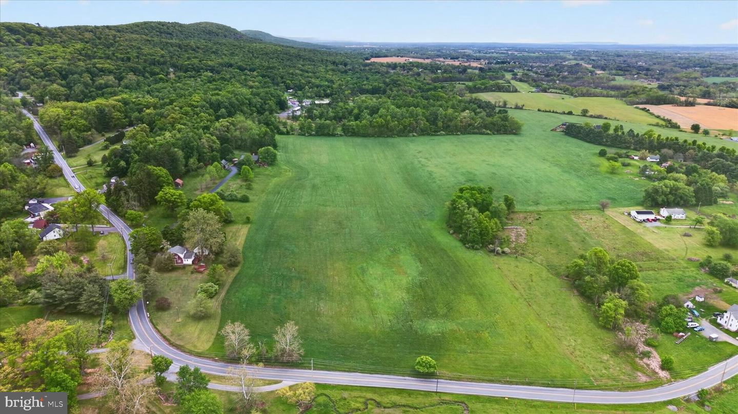 Harrisburg, Pennsylvania, 17112, United States, 3 Bedrooms Bedrooms, ,4 BathroomsBathrooms,Residential,Active,2045613