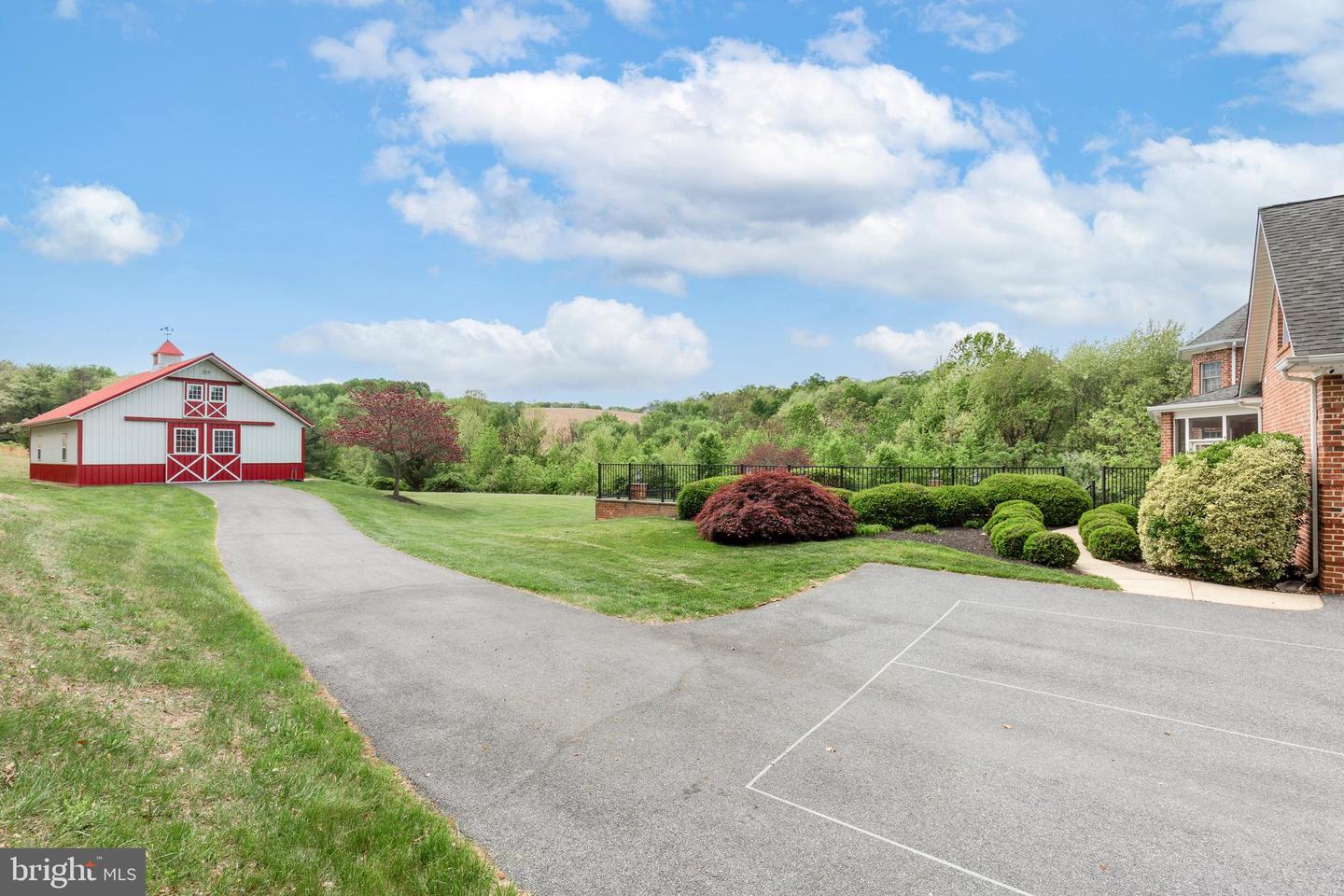 New Windsor, Maryland, 21776, United States, ,5 BathroomsBathrooms,Residential,Active,1829926