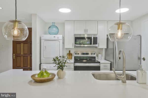 1530 KEY BLVD APT 525, ARLINGTON, VA 22209 - Image 1