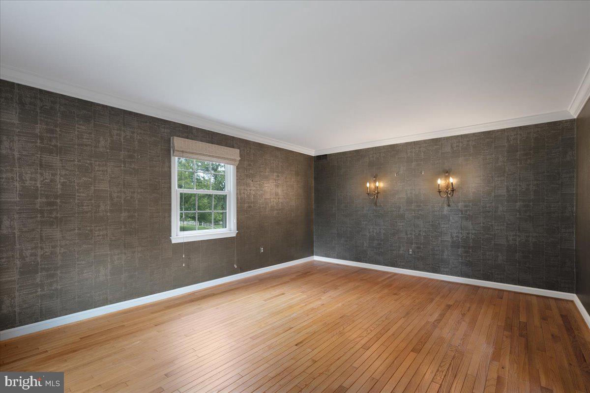 Great Falls, Virginia, 22066, United States, 5 Bedrooms Bedrooms, ,3 BathroomsBathrooms,Residential,Active,1941376