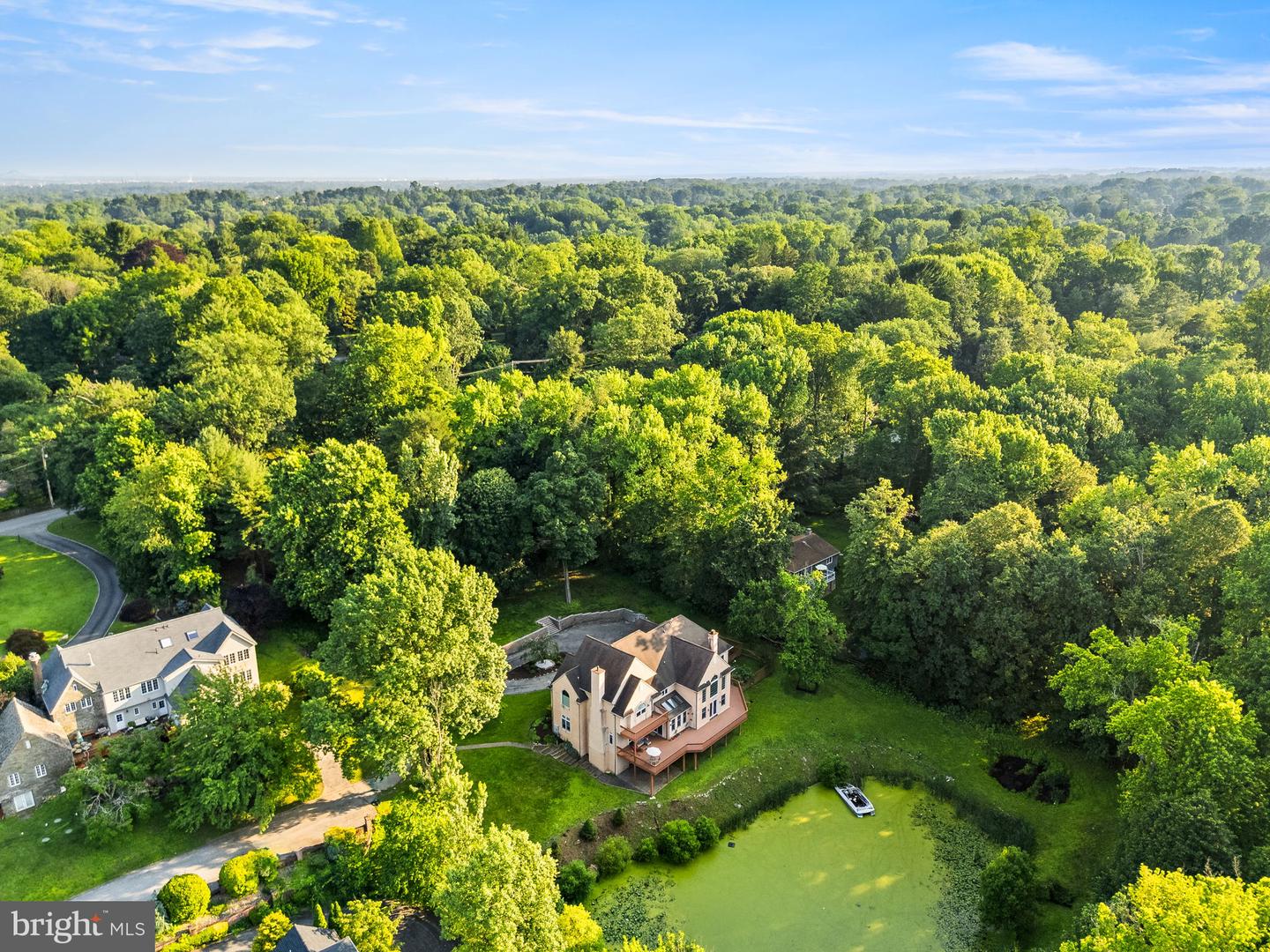 Wallingford, Pennsylvania, 19086, United States, 5 Bedrooms Bedrooms, ,6 BathroomsBathrooms,Residential,Active,1869134