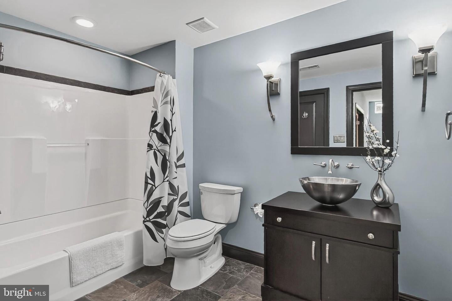 Brambleton, Virginia, 20148, United States, 4 Bedrooms Bedrooms, ,5 BathroomsBathrooms,Residential,Pending,2045666