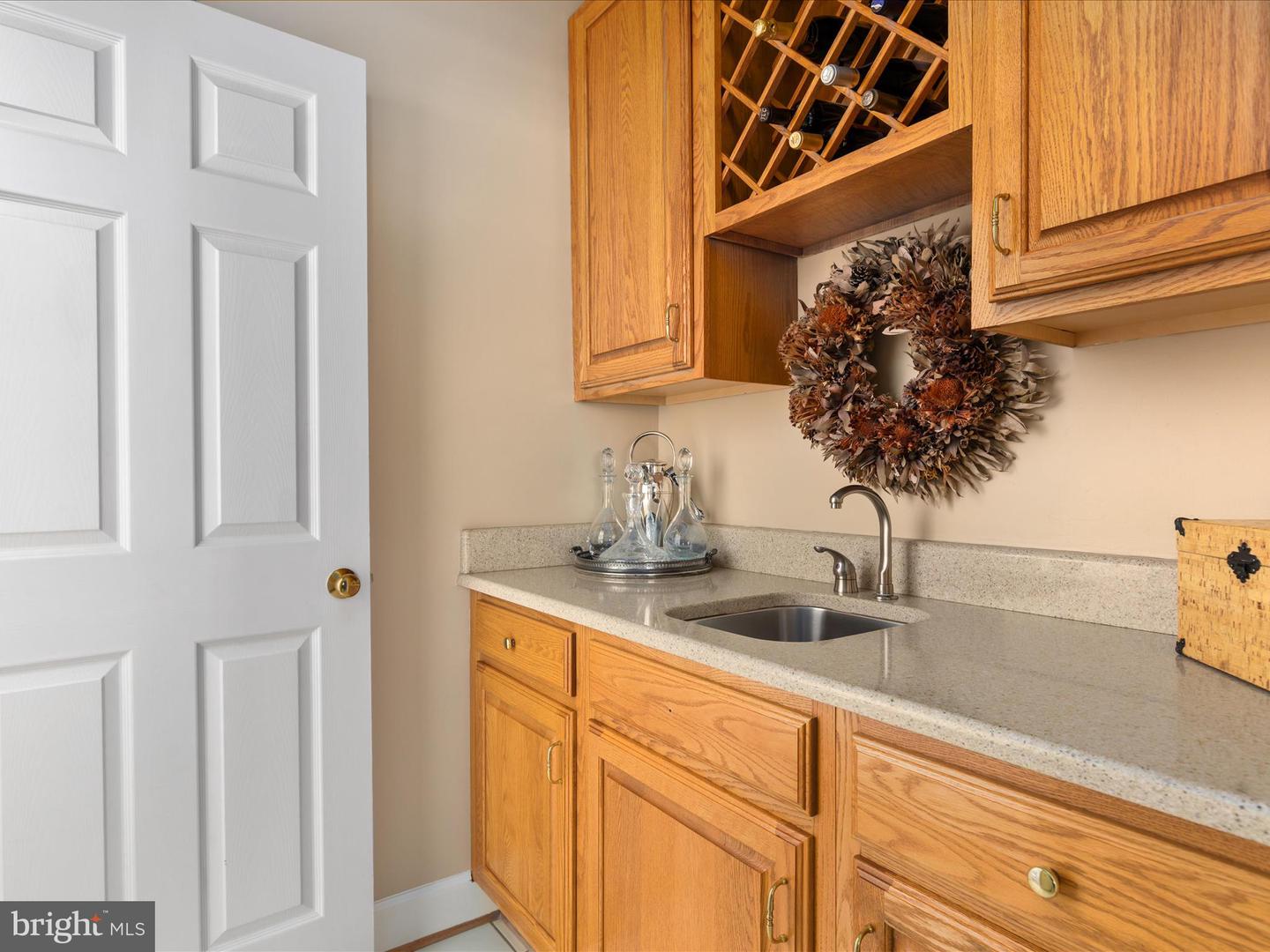 Fairfax Station, Virginia, 22039, United States, 4 Bedrooms Bedrooms, ,4 BathroomsBathrooms,Residential,Active,1905039