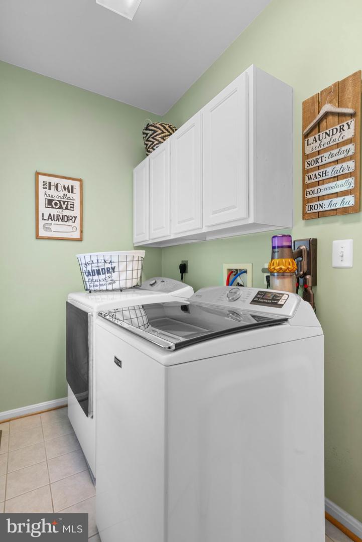 Springfield, Virginia, 22153, United States, 6 Bedrooms Bedrooms, ,6 BathroomsBathrooms,Residential,Active,2044593