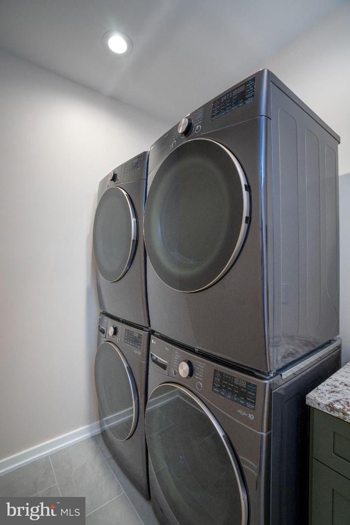 State College, Pennsylvania, 16801, United States, 4 Bedrooms Bedrooms, ,4 BathroomsBathrooms,Residential,Active,2012913