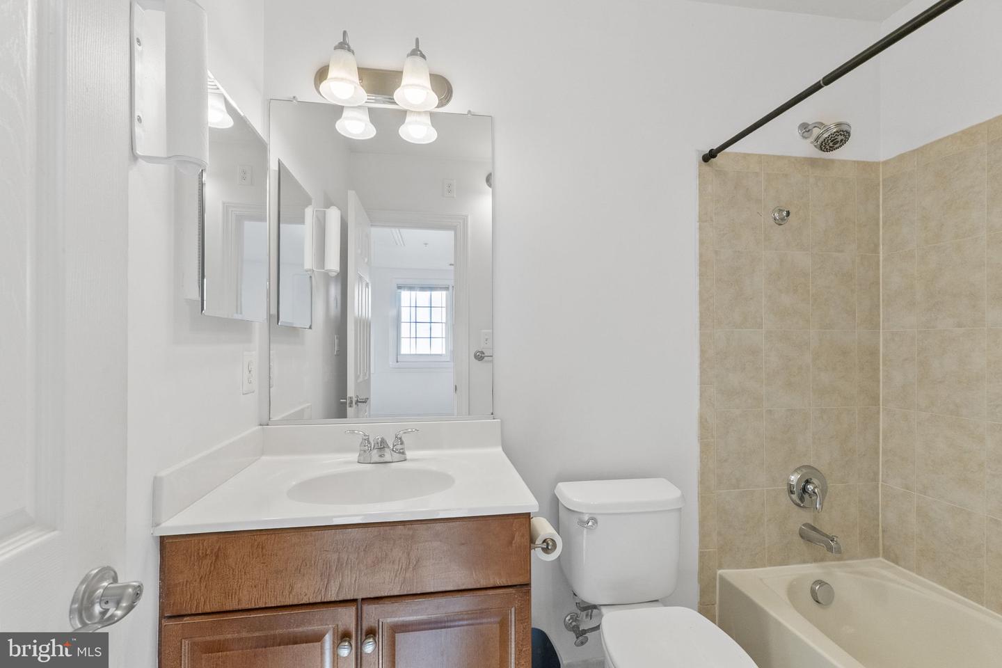 Clarksburg, Maryland, 20871, United States, 5 Bedrooms Bedrooms, ,5 BathroomsBathrooms,Residential,Active,2001354