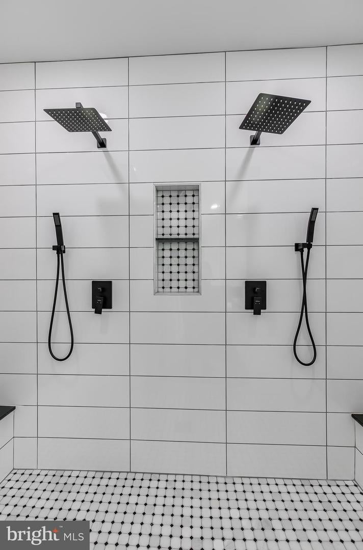 Alexandria, Virginia, 22306, United States, 6 Bedrooms Bedrooms, ,6 BathroomsBathrooms,Residential,Active,1899212