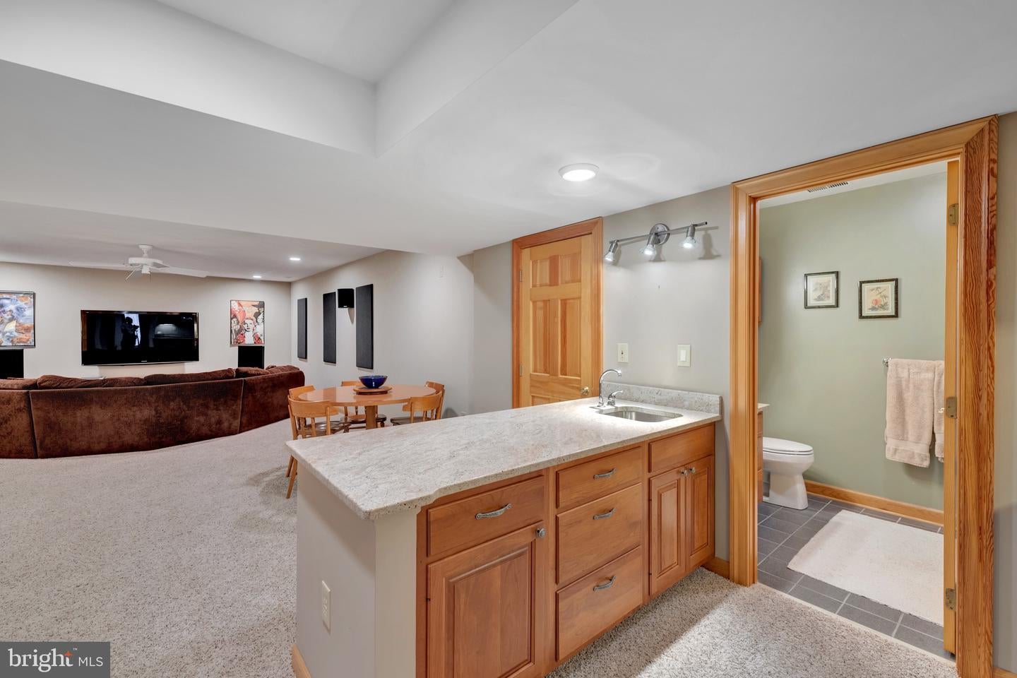 Ellicott City, Maryland, 21042, United States, 5 Bedrooms Bedrooms, ,5 BathroomsBathrooms,Residential,Active,1988714