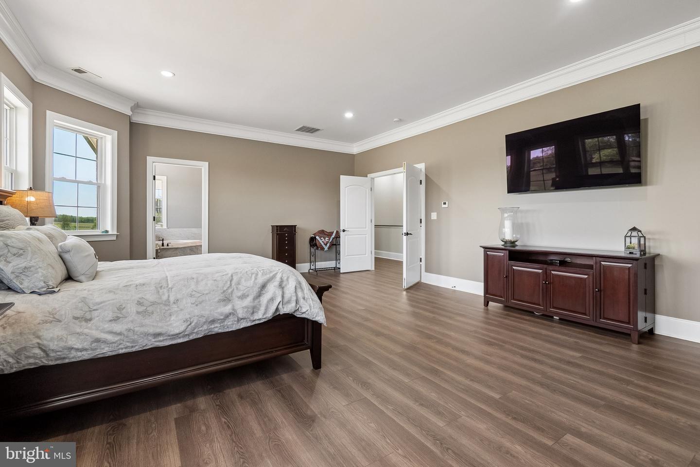 Leesburg, Virginia, 20176, United States, 4 Bedrooms Bedrooms, ,7 BathroomsBathrooms,Residential,Active,2045788