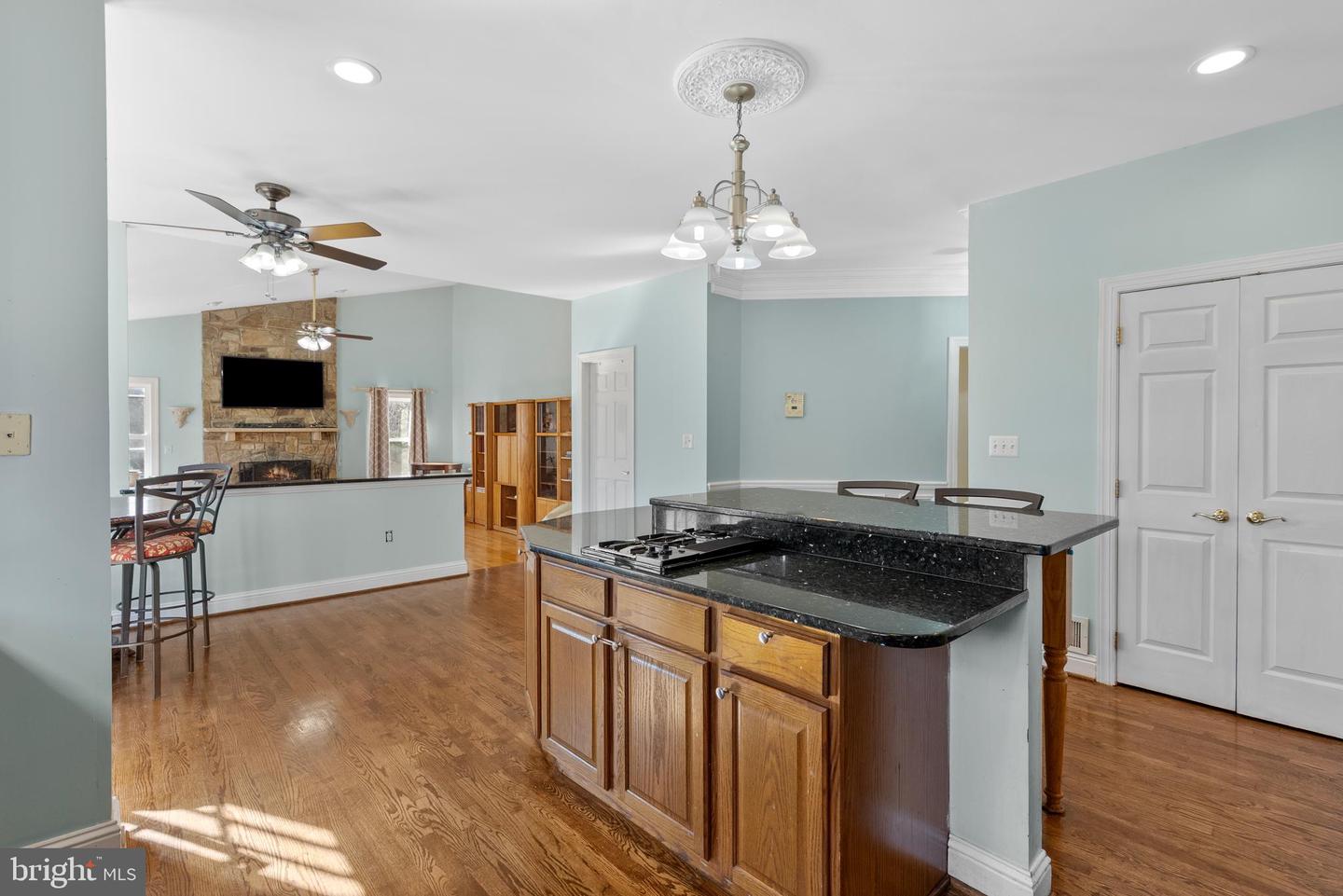 Gaithersburg, Maryland, 20879, United States, 5 Bedrooms Bedrooms, ,5 BathroomsBathrooms,Residential,Active,1999190