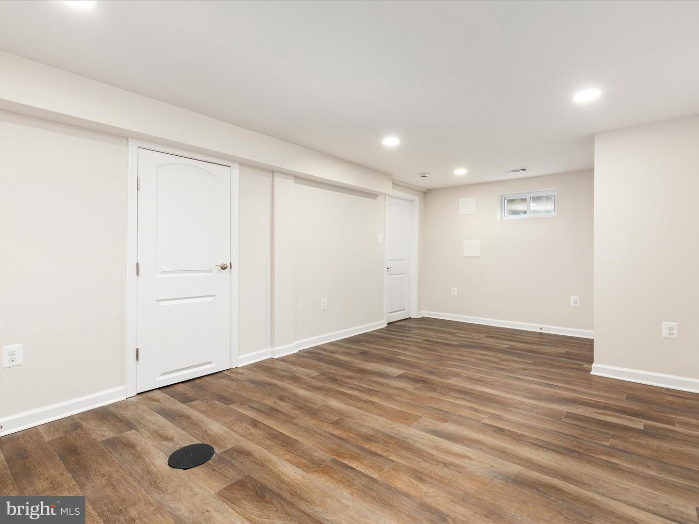 Arlington, Virginia, 22205, United States, 4 Bedrooms Bedrooms, ,4 BathroomsBathrooms,Residential,Active,1936390