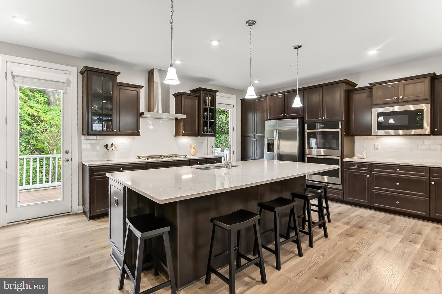 Fairfax, Virginia, 22033, United States, 4 Bedrooms Bedrooms, ,5 BathroomsBathrooms,Residential,Active,1992238