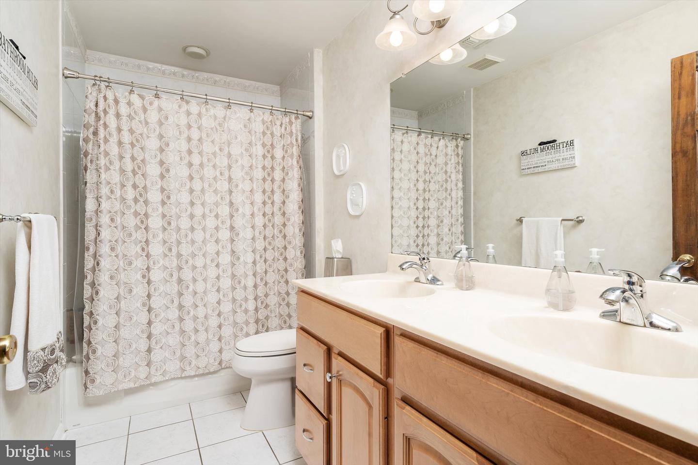 Robbinsville, New Jersey, 08691, United States, 6 Bedrooms Bedrooms, ,6 BathroomsBathrooms,Residential,Active,1953417