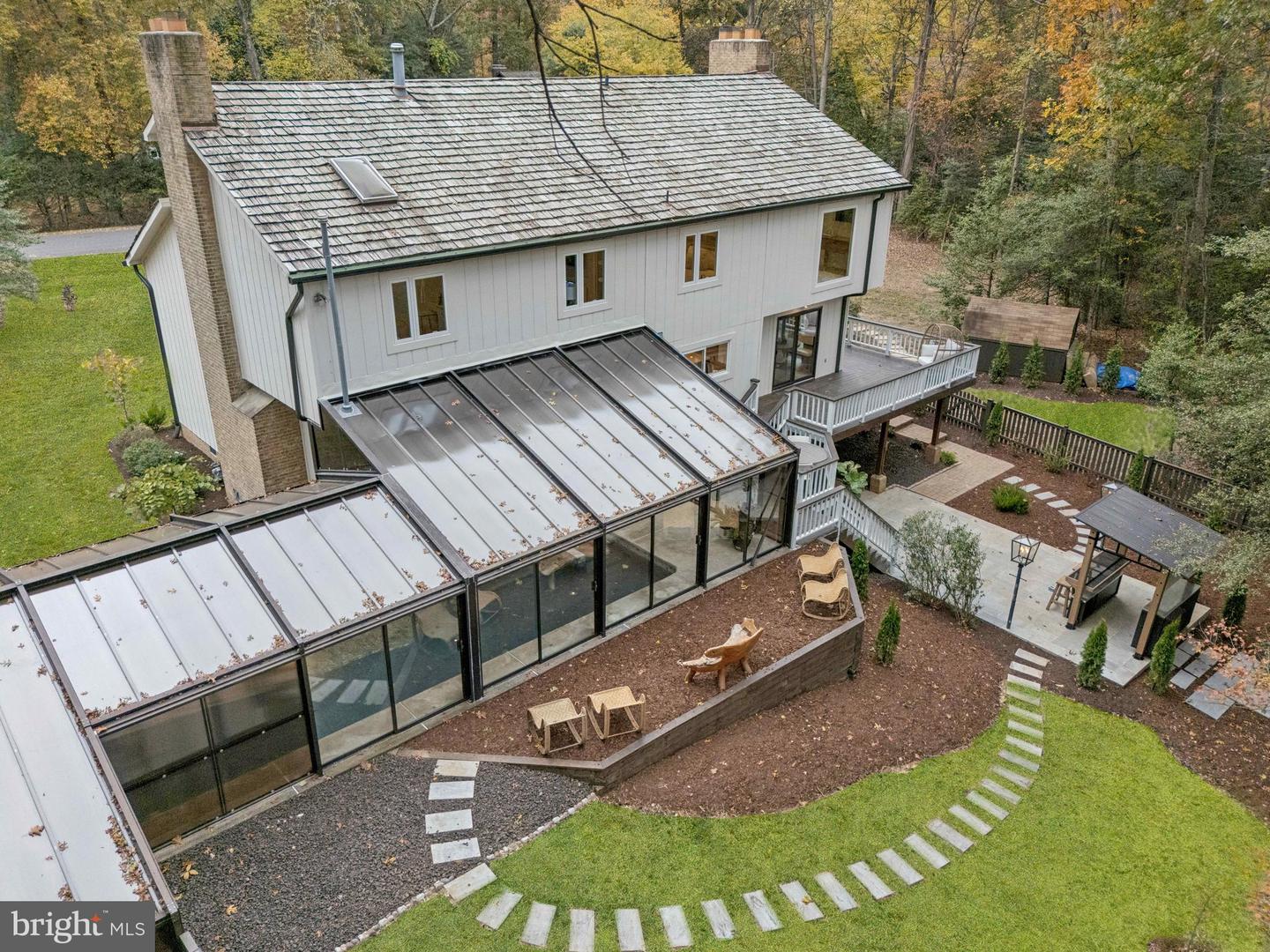 Oakton, Virginia, 22124, United States, 4 Bedrooms Bedrooms, ,4 BathroomsBathrooms,Residential,Active,1971783