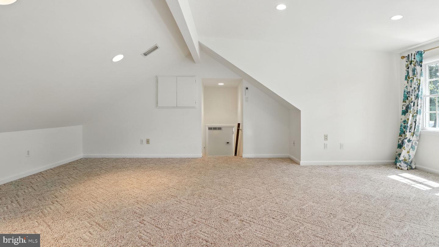 Alexandria, Virginia, 22308, United States, 4 Bedrooms Bedrooms, ,2 BathroomsBathrooms,Residential,Active,1936138