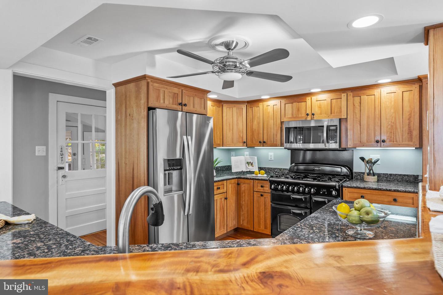 Cobb Island, Maryland, 20625, United States, 6 Bedrooms Bedrooms, ,6 BathroomsBathrooms,Residential,Contingent,1849506