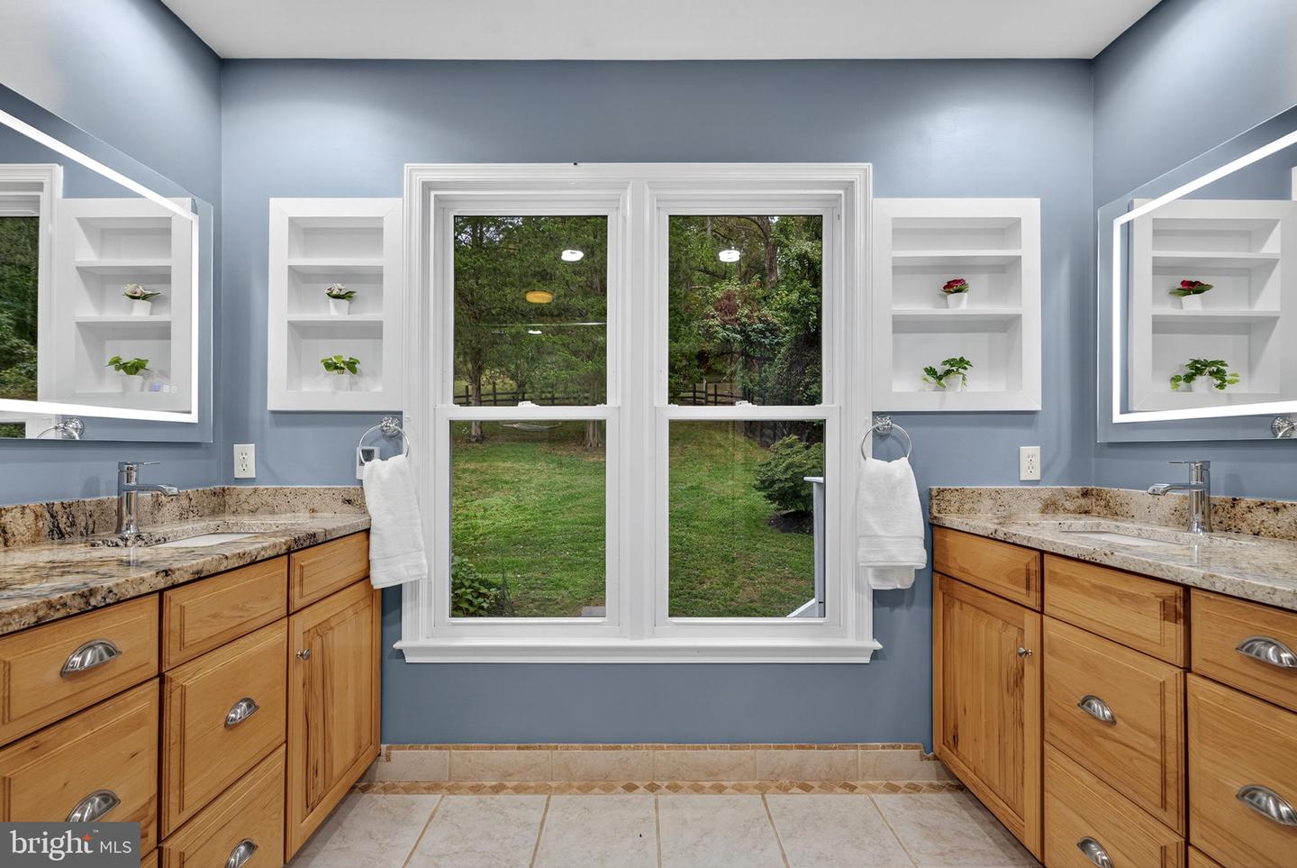 Lovettsville, Virginia, 20180, United States, ,2 BathroomsBathrooms,Residential,Active,1954034