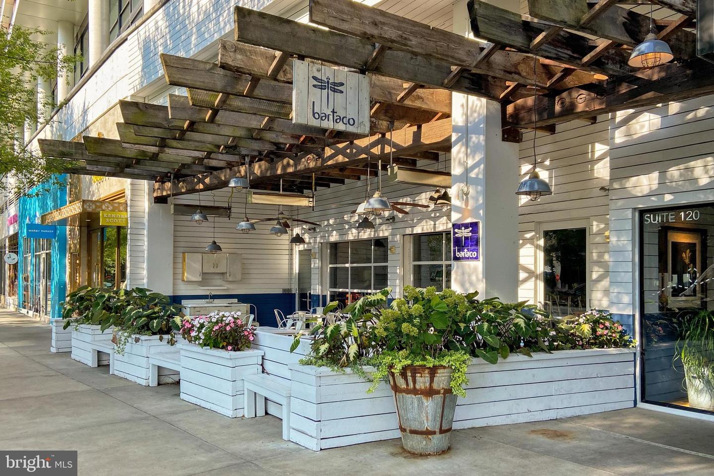 Falls Church, Virginia, 22042, United States, 4 Bedrooms Bedrooms, ,5 BathroomsBathrooms,Residential,Active,1988475