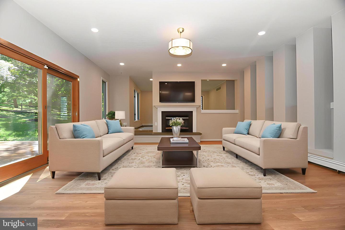 Fort Washington, Pennsylvania, 19034, United States, 4 Bedrooms Bedrooms, ,4 BathroomsBathrooms,Residential,Active,1936392