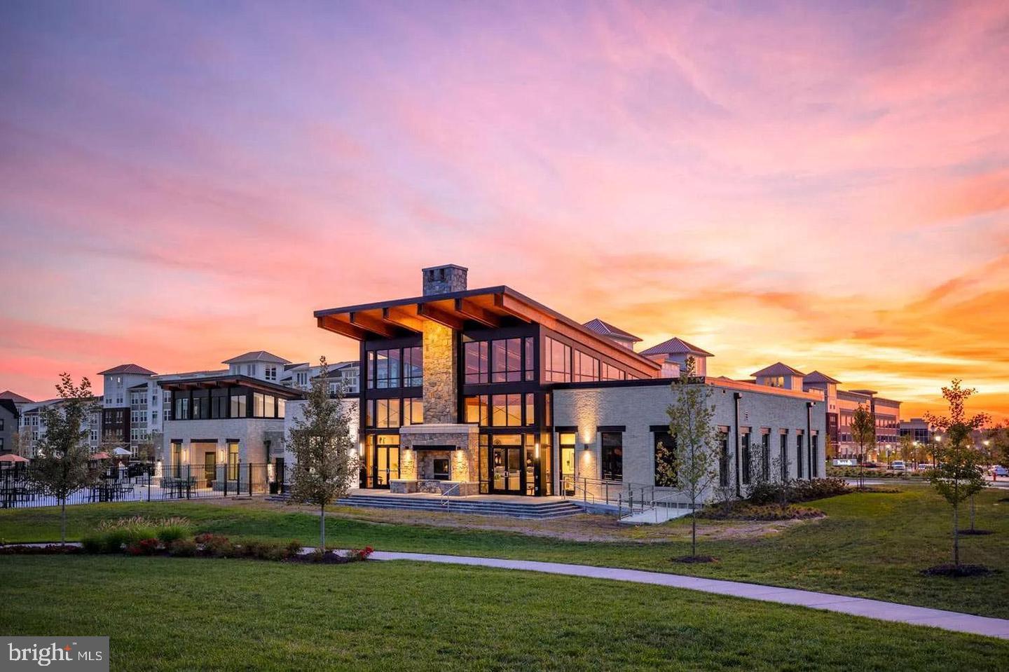 Middle River, Maryland, 21220, United States, 5 Bedrooms Bedrooms, ,5 BathroomsBathrooms,Residential,Active,1965821