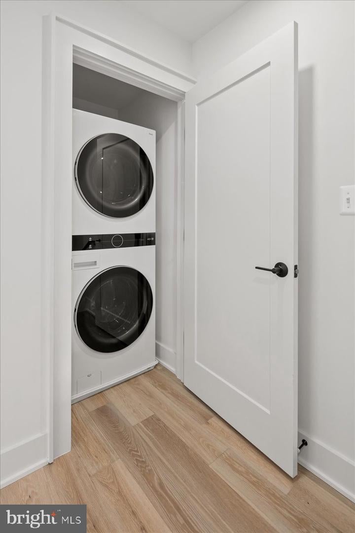 Arlington, Virginia, 22201, United States, 4 Bedrooms Bedrooms, ,5 BathroomsBathrooms,Residential,Active,1954022