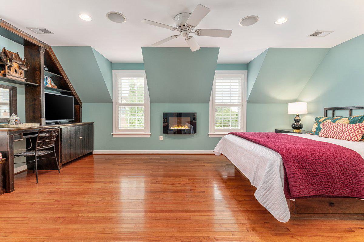 Leesburg, Virginia, 20176, United States, 4 Bedrooms Bedrooms, ,5 BathroomsBathrooms,Residential,Active,2044548