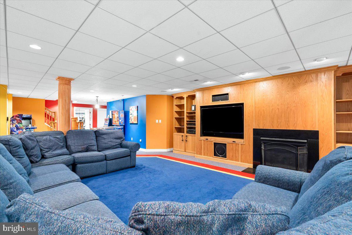 Frederick, Maryland, 21702, United States, 5 Bedrooms Bedrooms, ,8 BathroomsBathrooms,Residential,Active,2002354