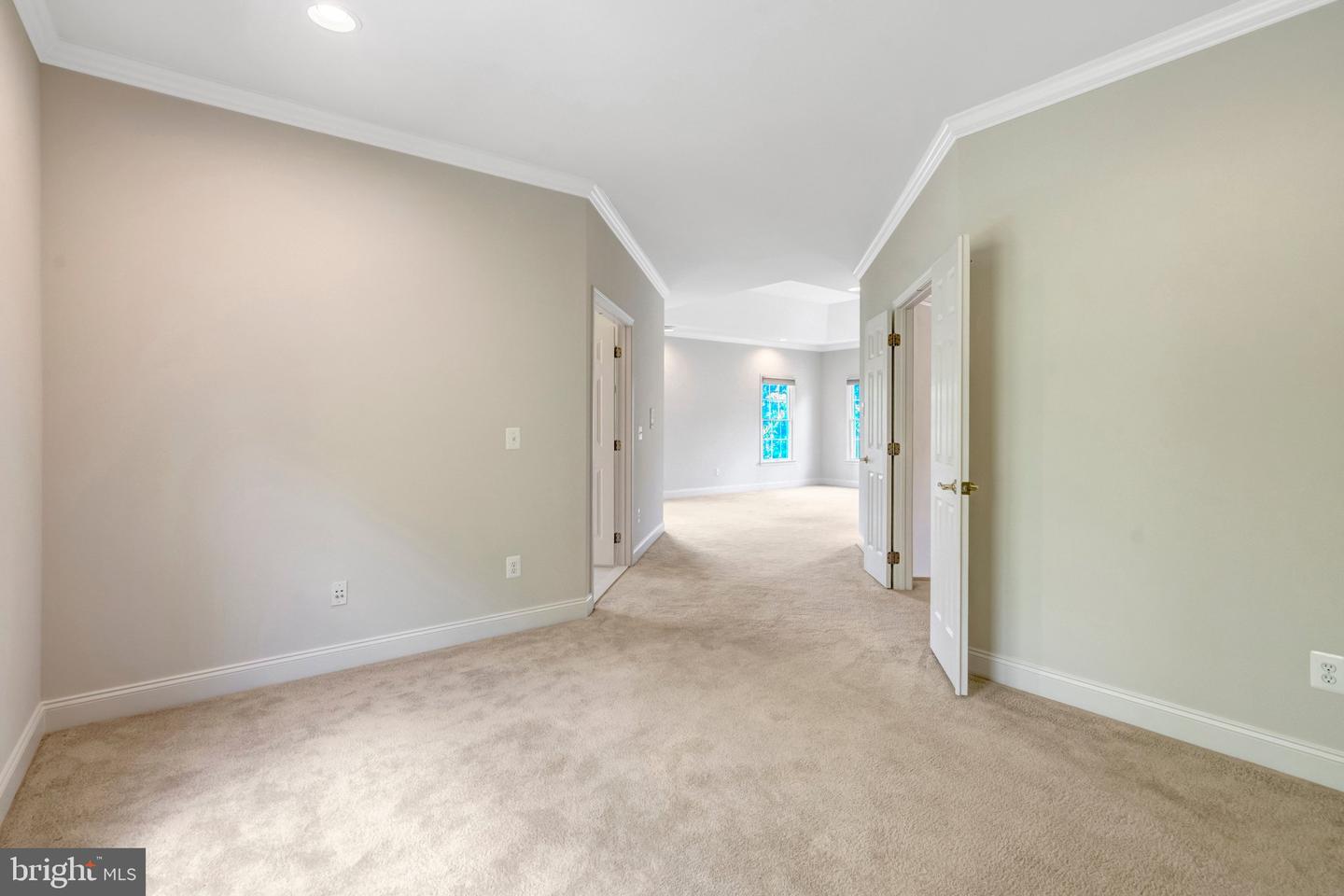 Haymarket, Virginia, 20169, United States, 5 Bedrooms Bedrooms, ,5 BathroomsBathrooms,Residential,Pending,2031766