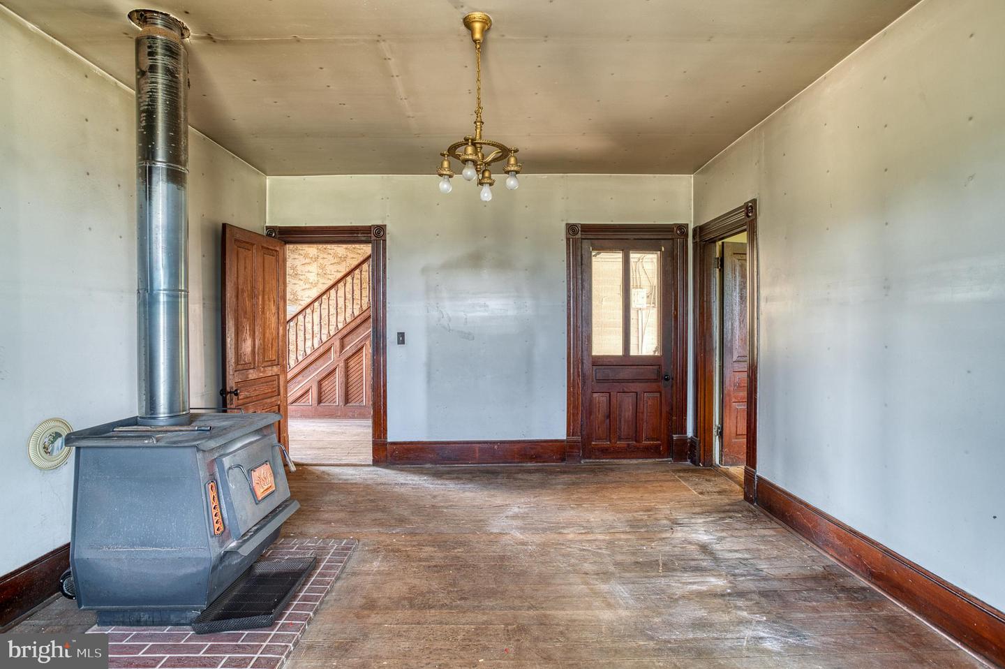 Culpeper, Virginia, 22701, United States, 4 Bedrooms Bedrooms, ,1 BathroomBathrooms,Residential,Active,1799358