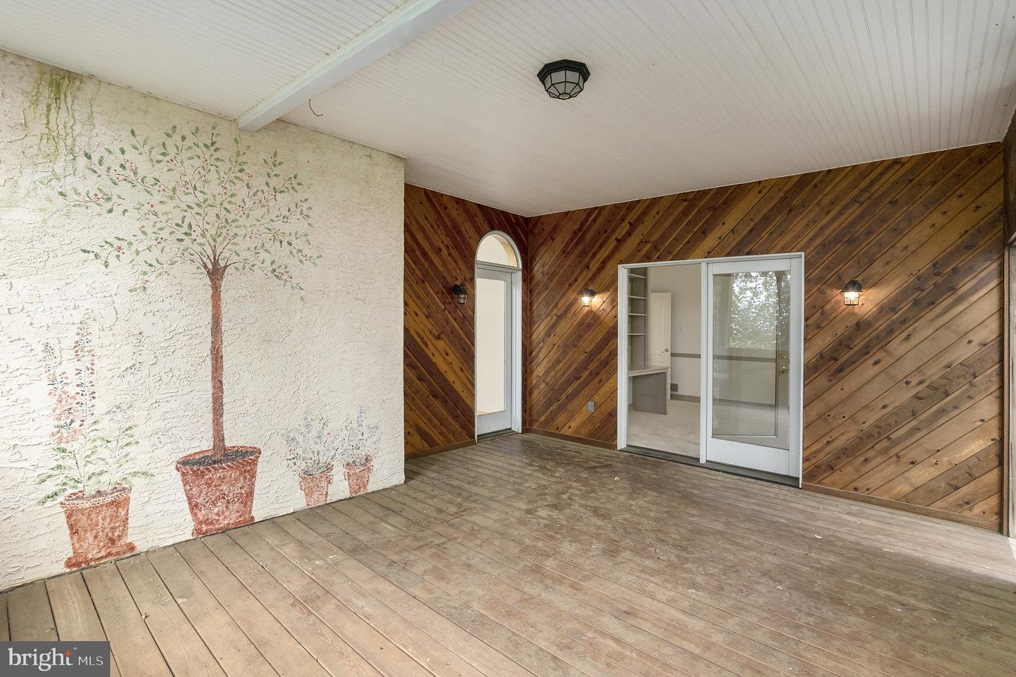 Sellersville, Pennsylvania, 18960, United States, 10 Bedrooms Bedrooms, ,7 BathroomsBathrooms,Residential,Active,1965847