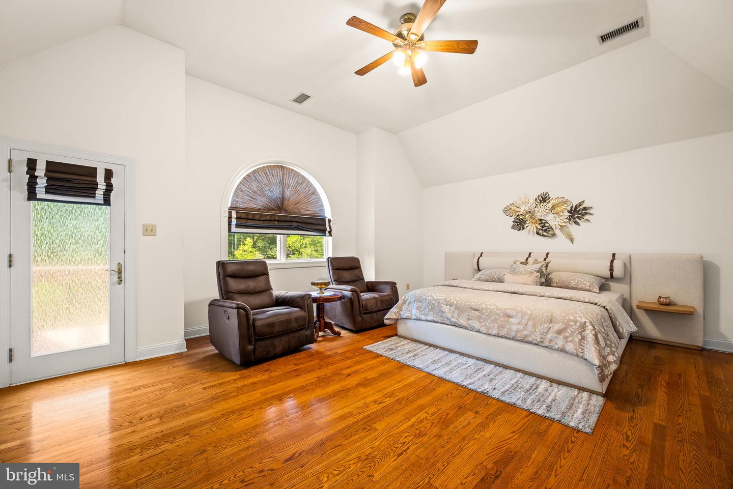 Wallingford, Pennsylvania, 19086, United States, 5 Bedrooms Bedrooms, ,6 BathroomsBathrooms,Residential,Active,1869134