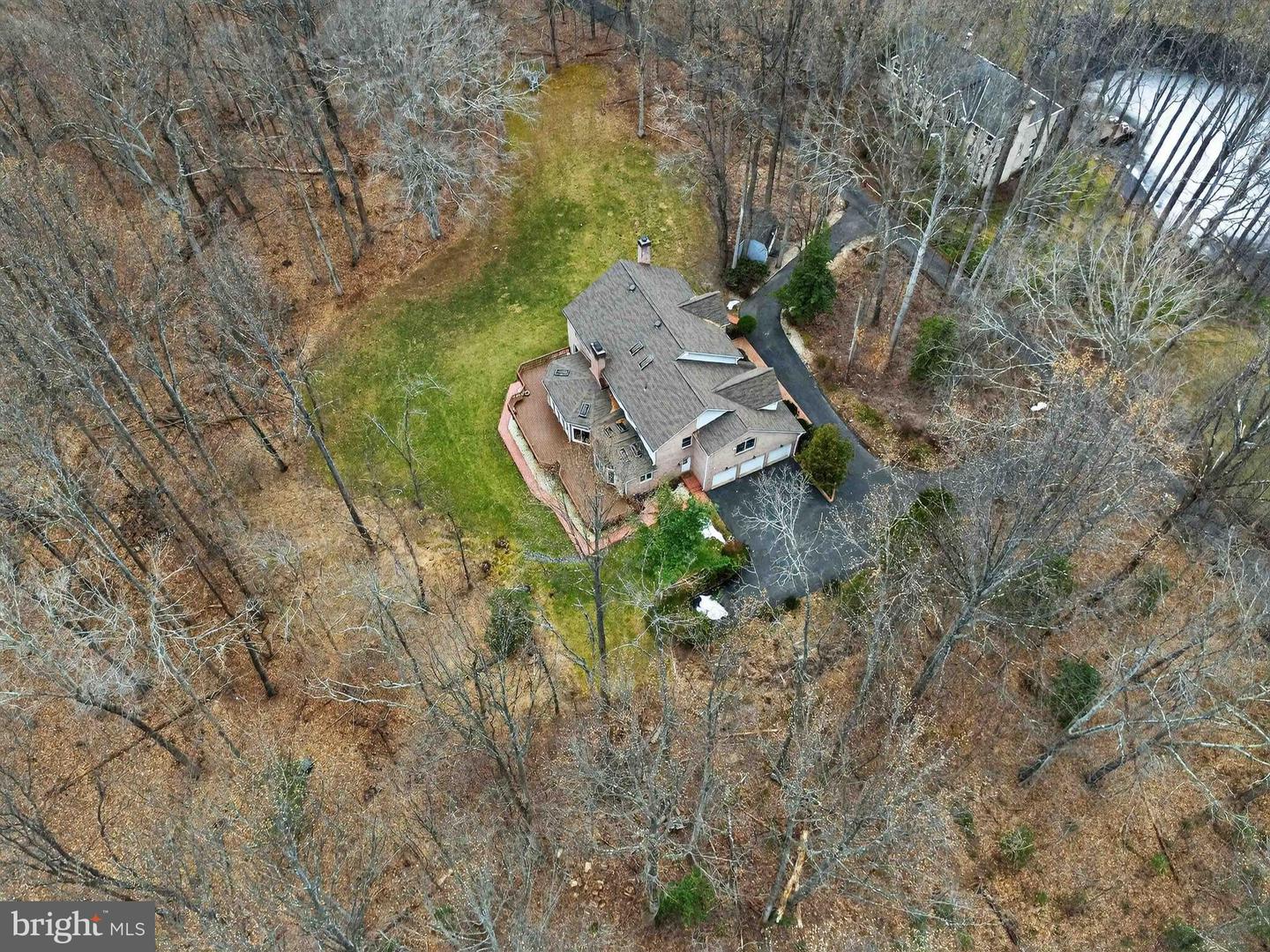 Clifton, Virginia, 20124, United States, 5 Bedrooms Bedrooms, ,6 BathroomsBathrooms,Residential,Active,2025639