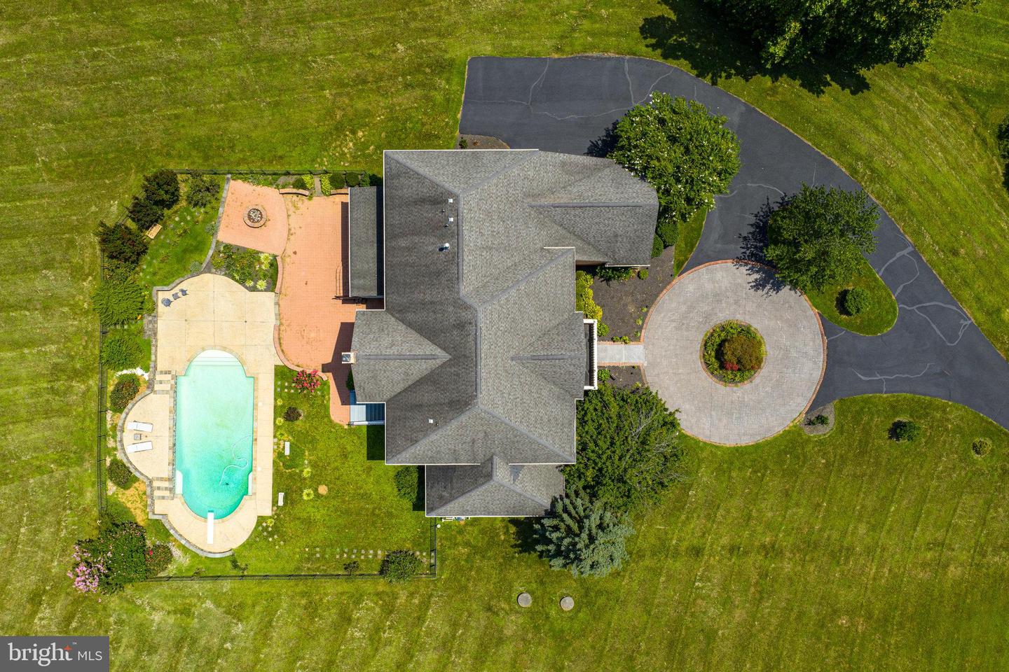Leesburg, Virginia, 20175, United States, 4 Bedrooms Bedrooms, ,5 BathroomsBathrooms,Residential,Active,1894598