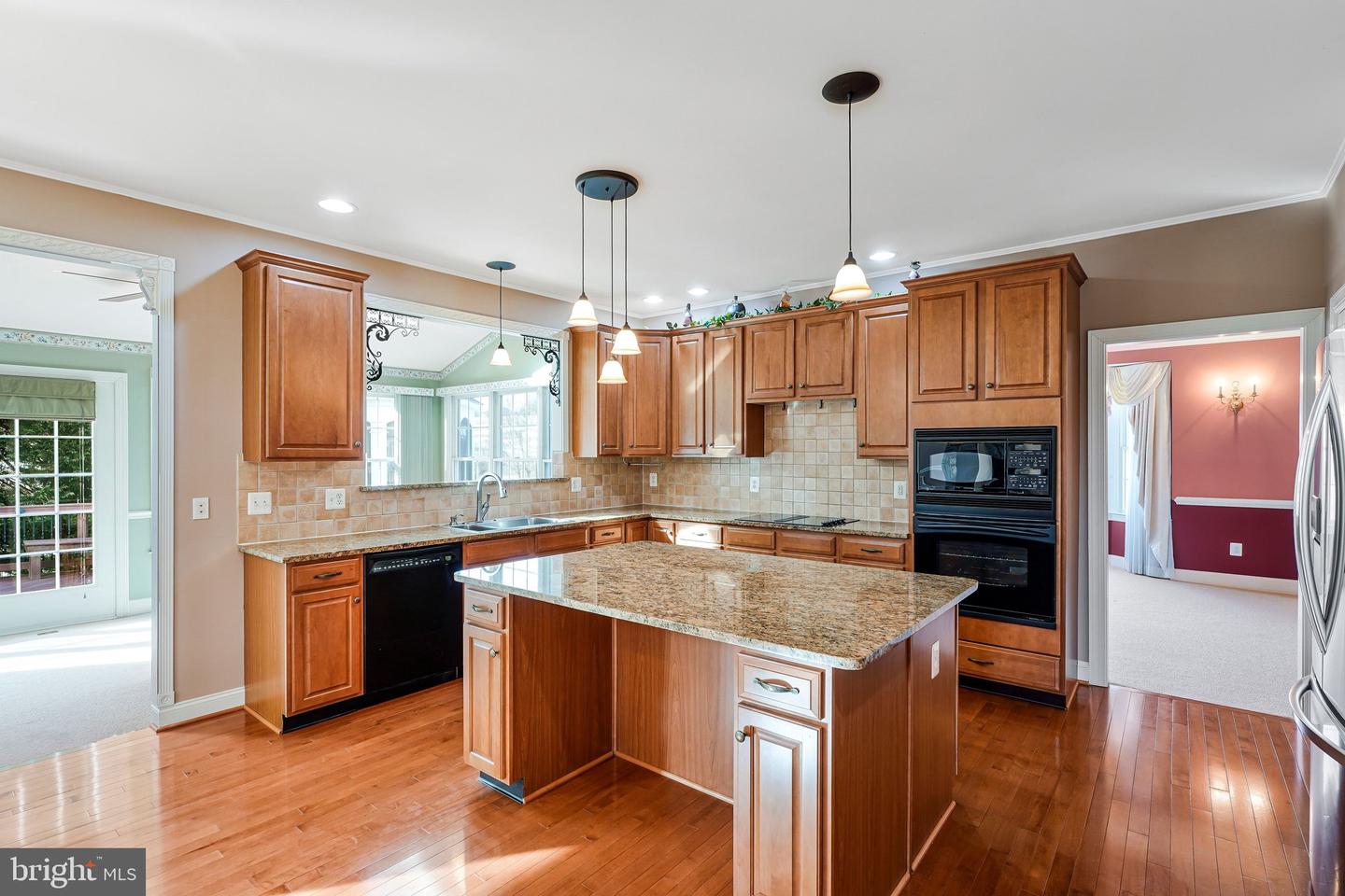 Leesburg, Virginia, 20175, United States, 5 Bedrooms Bedrooms, ,5 BathroomsBathrooms,Residential,Active,2021689