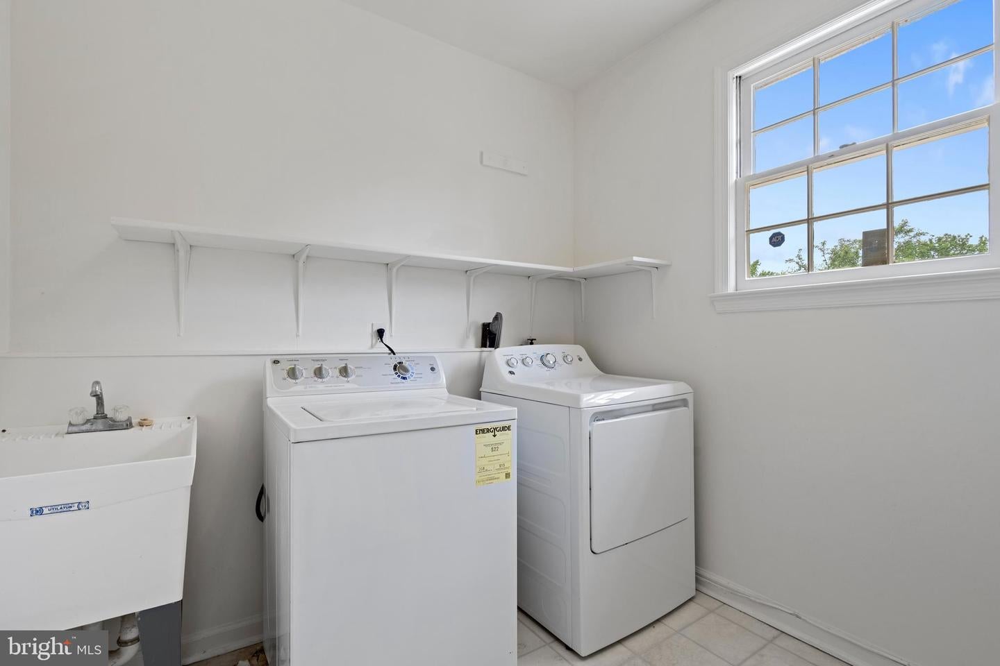 Arlington, Virginia, 22207, United States, 5 Bedrooms Bedrooms, ,4 BathroomsBathrooms,Residential,Active,1843845