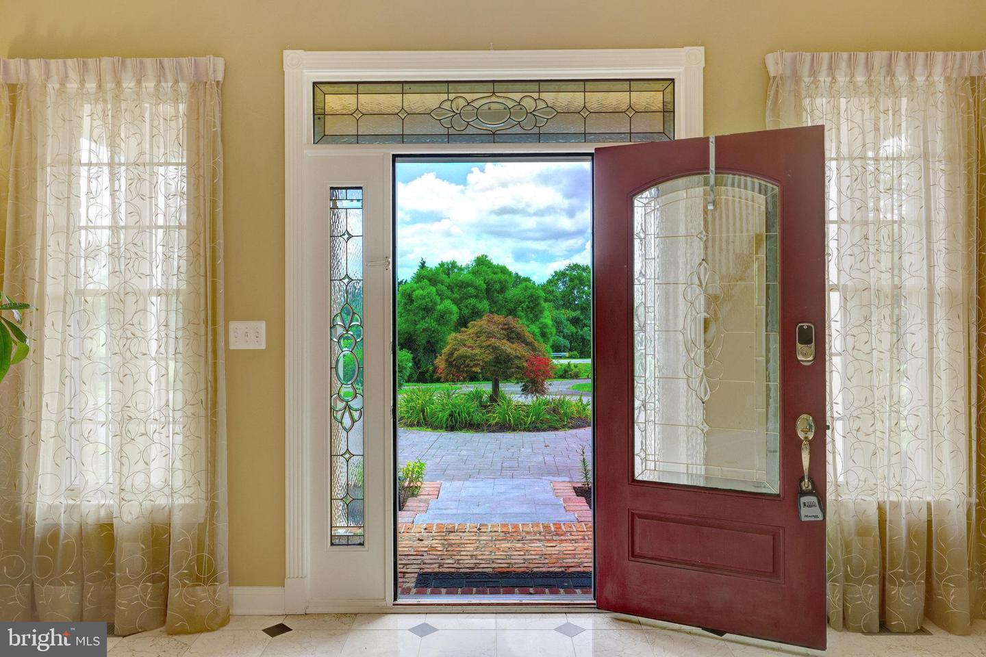Leesburg, Virginia, 20175, United States, 4 Bedrooms Bedrooms, ,5 BathroomsBathrooms,Residential,Active,1894598