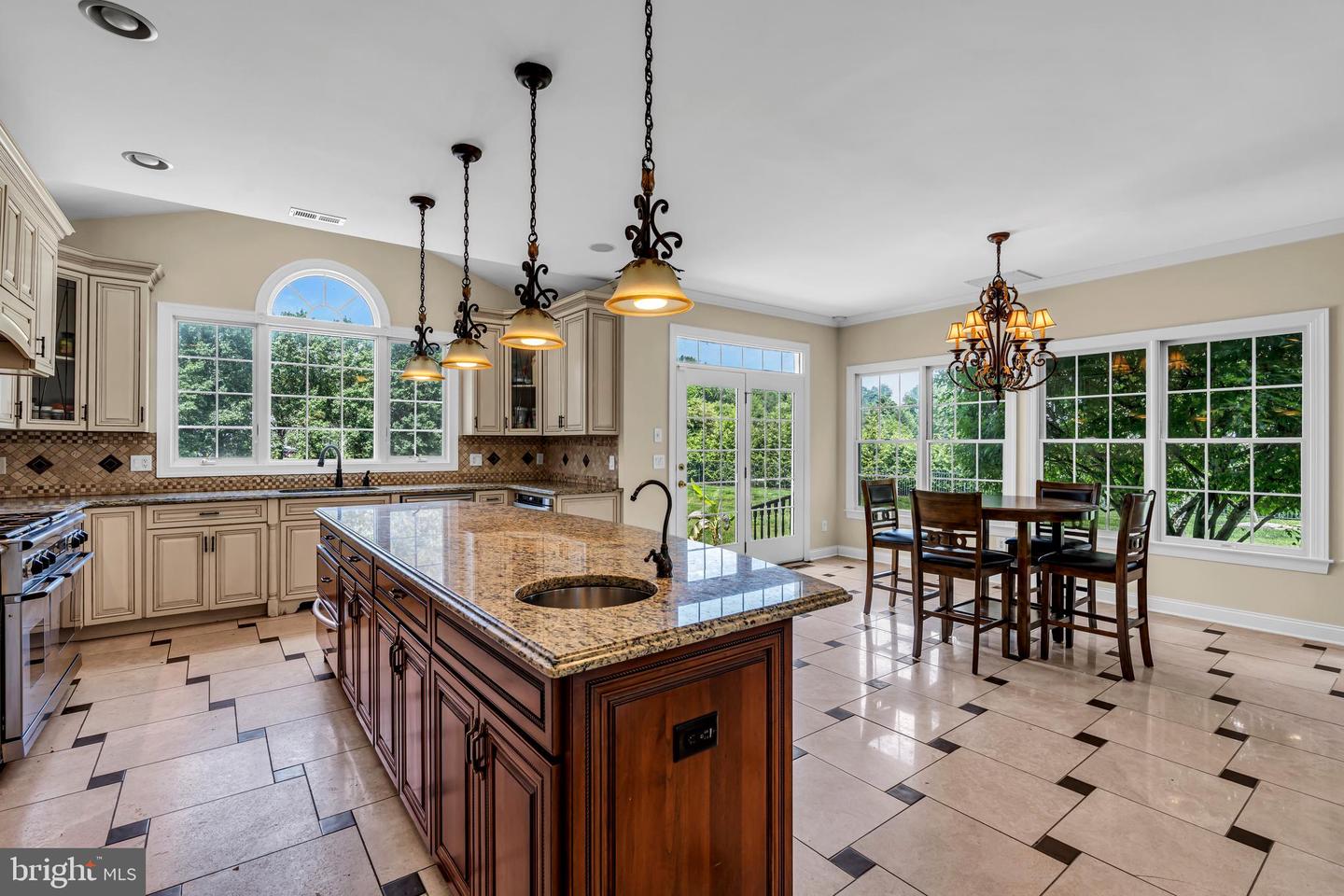 Farmingdale, New Jersey, 07727, United States, ,6 BathroomsBathrooms,Residential,Active,1868131