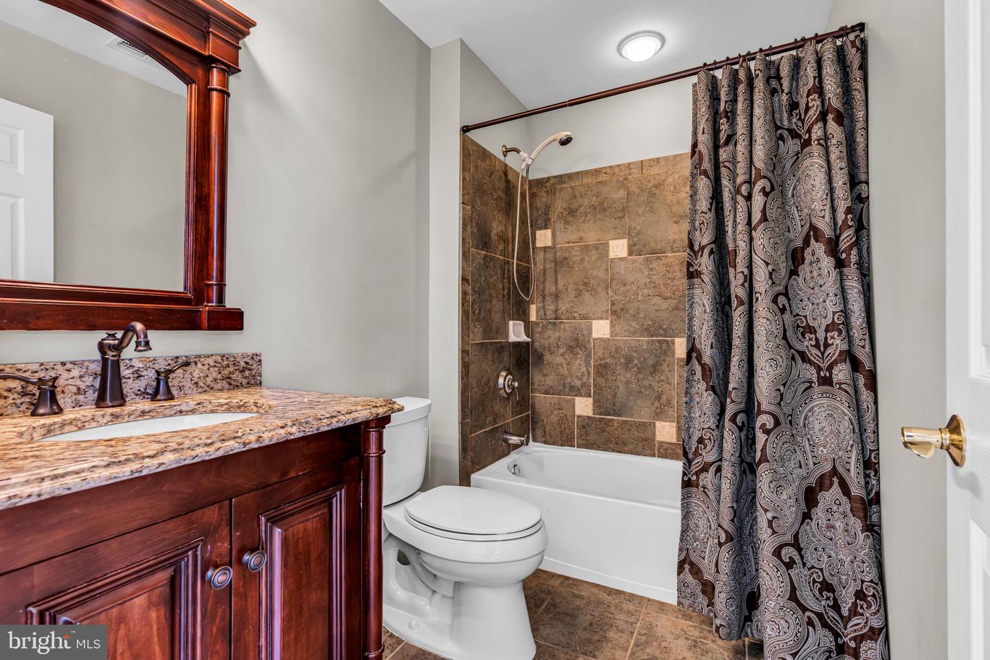 Farmingdale, New Jersey, 07727, United States, ,6 BathroomsBathrooms,Residential,Active,1868131