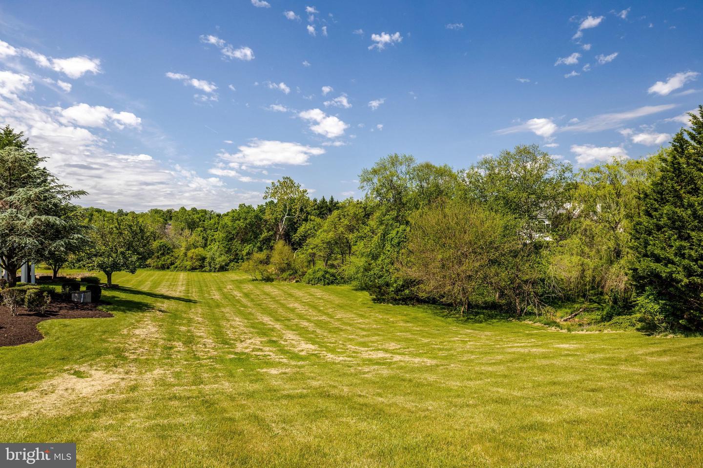 Leesburg, Virginia, 20175, United States, 5 Bedrooms Bedrooms, ,5 BathroomsBathrooms,Residential,Active,2021689