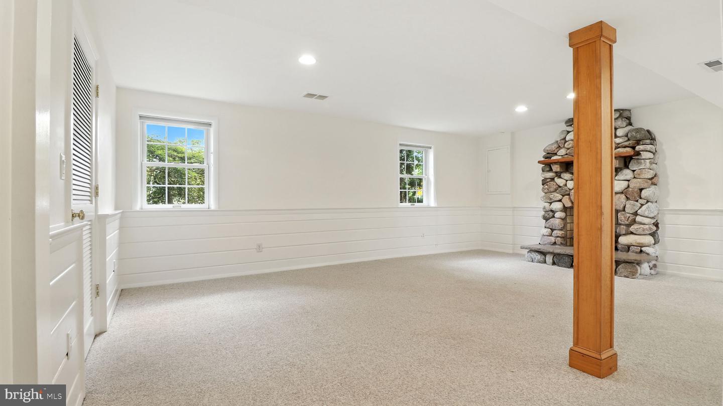 Alexandria, Virginia, 22308, United States, 4 Bedrooms Bedrooms, ,2 BathroomsBathrooms,Residential,Active,1936138