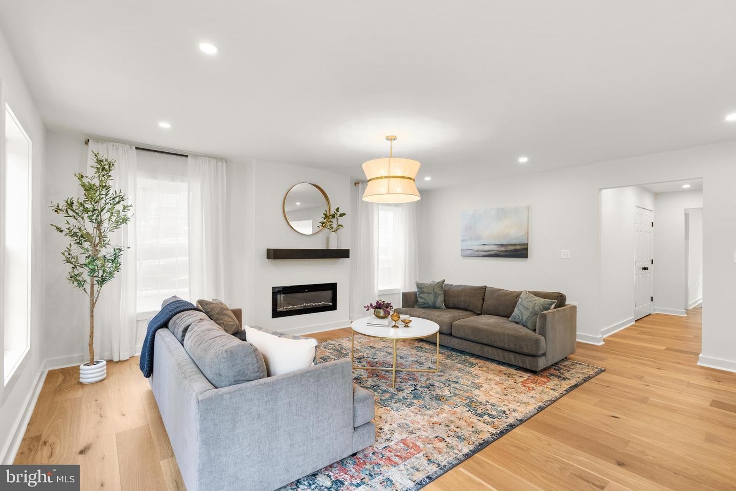 Kensington, Maryland, 20895, United States, 5 Bedrooms Bedrooms, ,4 BathroomsBathrooms,Residential,Active,1904171