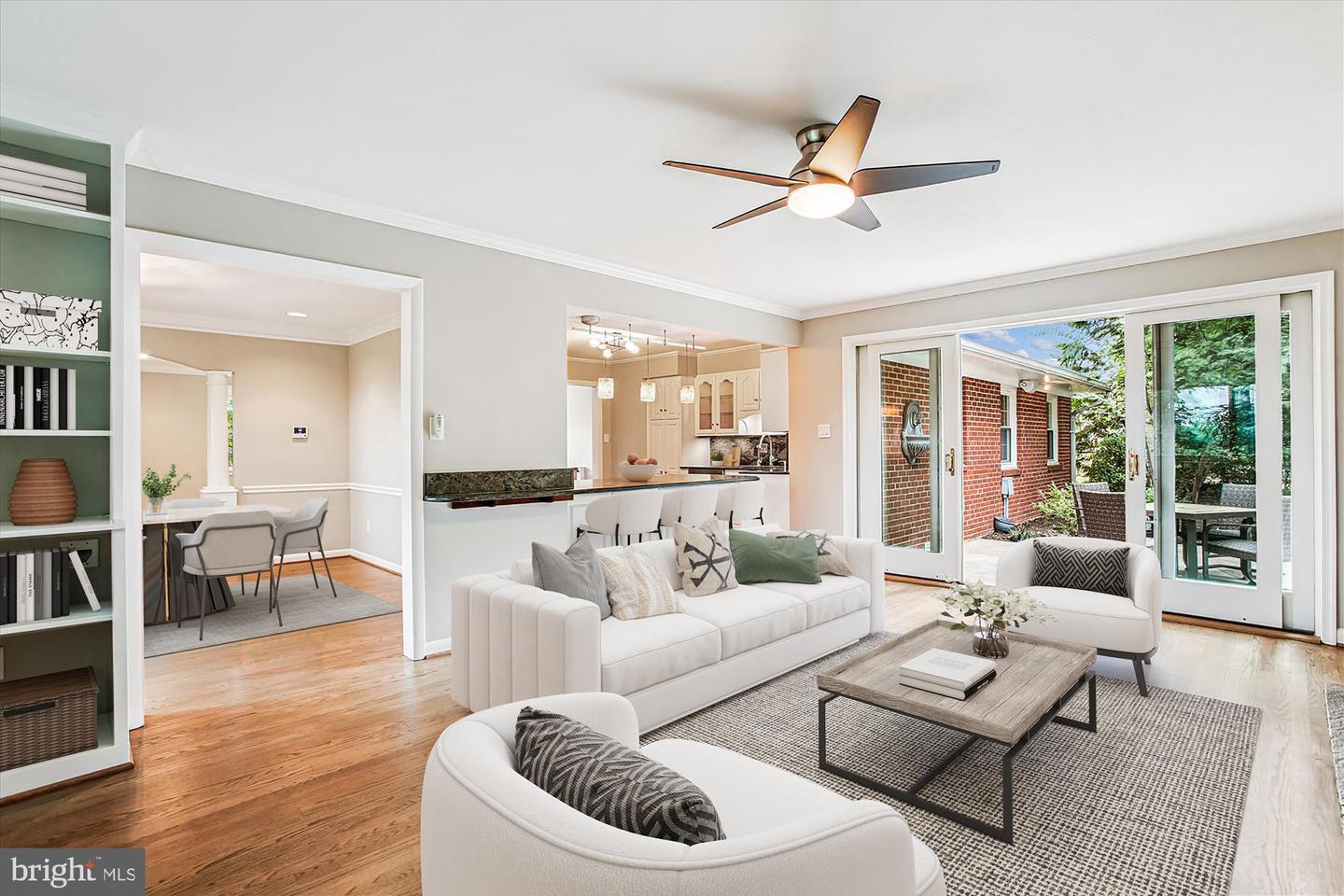 Arlington, Virginia, 22202, United States, 5 Bedrooms Bedrooms, ,3 BathroomsBathrooms,Residential,Active,1926909