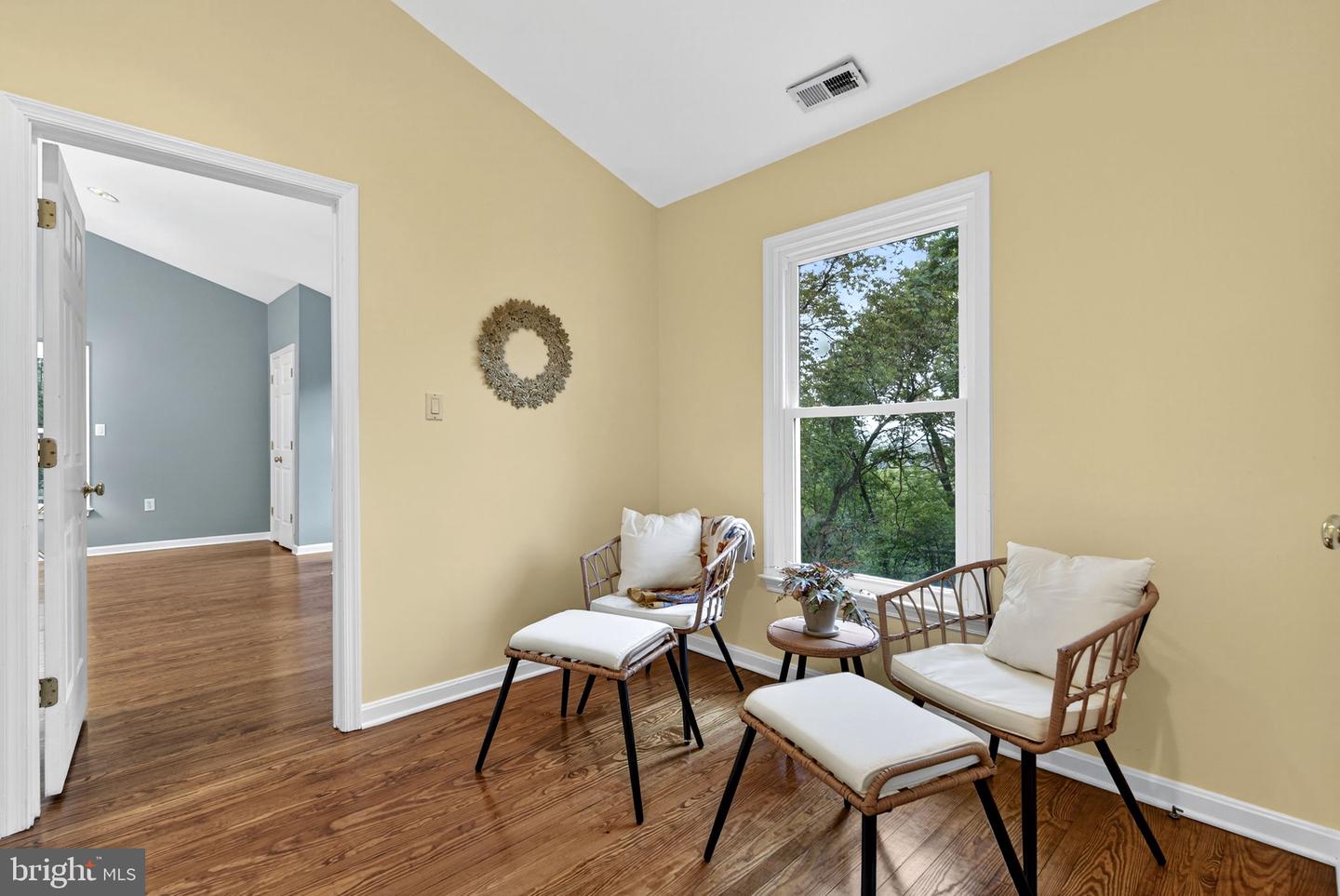 Lovettsville, Virginia, 20180, United States, ,2 BathroomsBathrooms,Residential,Active,1954034