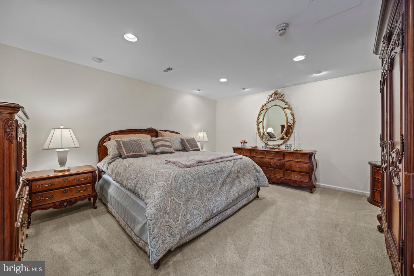 Hammonton, New Jersey, 08037, United States, 5 Bedrooms Bedrooms, ,6 BathroomsBathrooms,Residential,Active,1954441