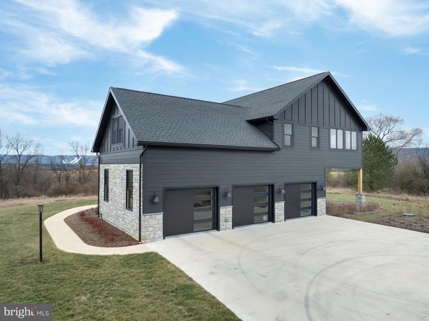 State College, Pennsylvania, 16801, United States, 5 Bedrooms Bedrooms, ,5 BathroomsBathrooms,Residential,Active,2010175